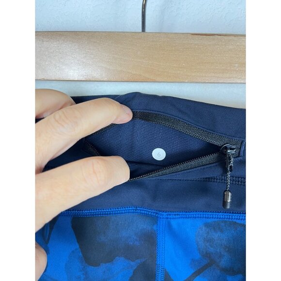 Lululemon wunder under jumbo inky floral legging size 6 - Picture 3 of 10